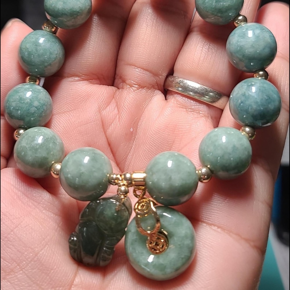 jade bracelet, nwot, just ask for more photos
